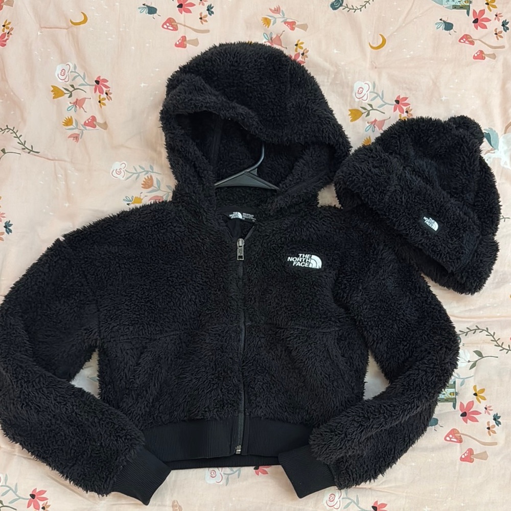 The North Face Black Fleece Hoodie and Beanie Set